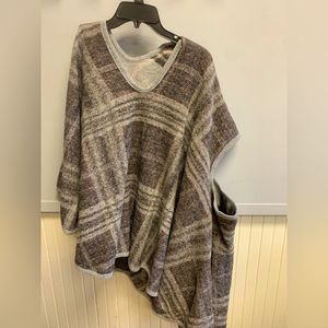 Heavy shawl from paper store  red grey black can wear different ways